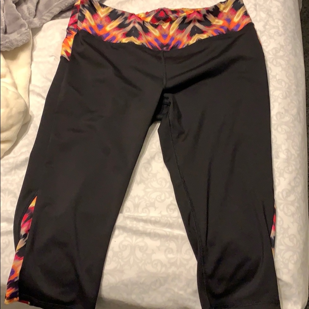 black and multi colored capri pants